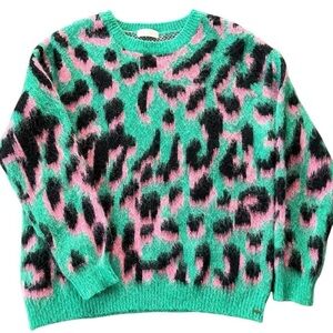 802-Pink and green leopard print sweater #leopardprint